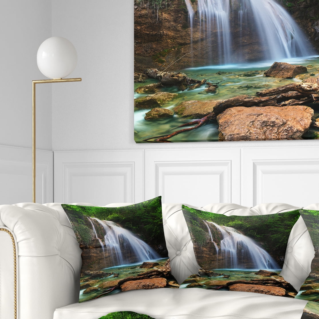 Designart Djur Djur Waterfall - Landscape Photography Throw Pillow - 16x16