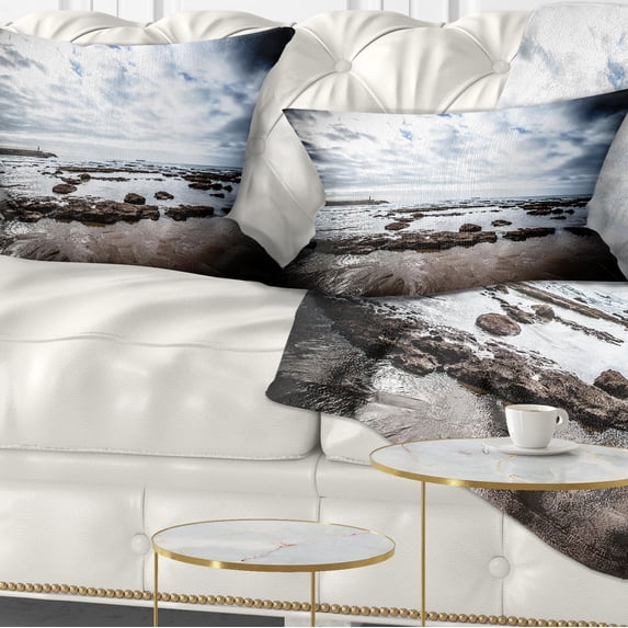 Designart Dramatic Atlantic Coast at Low Tide - Seashore Throw Pillow - 12x20