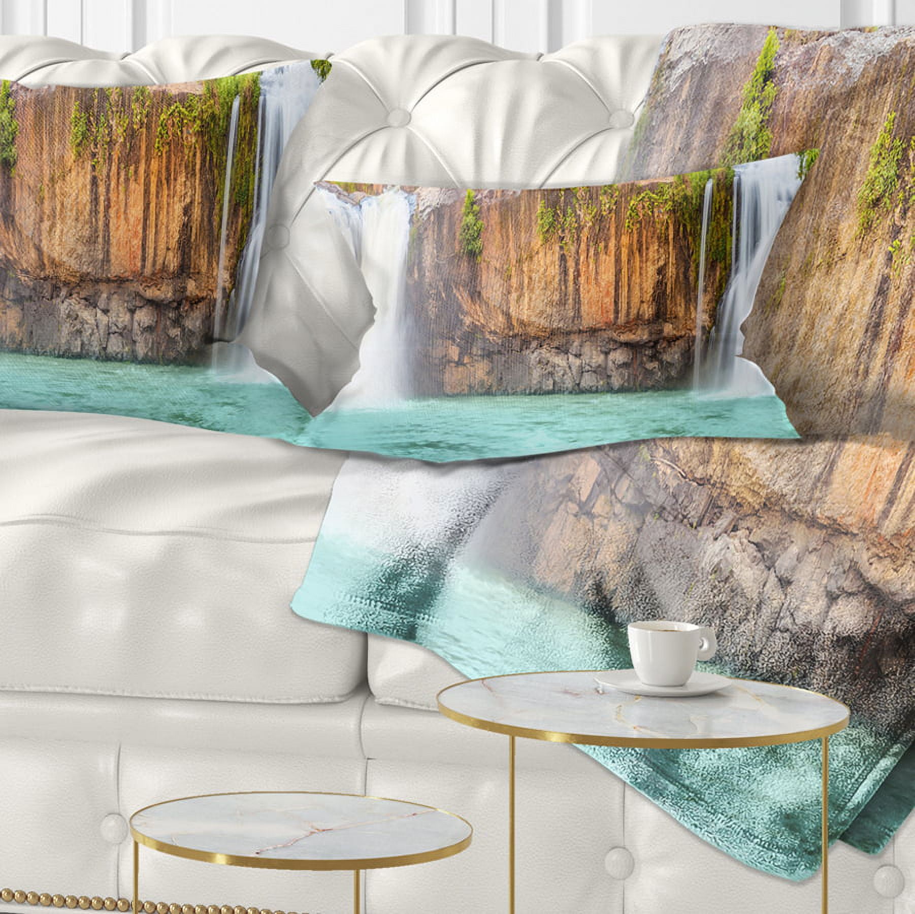 Designart Dry Sap Waterfall - Photography Throw Pillow - 12x20