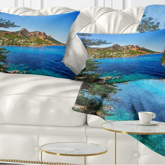 Designart Esterel Rocks Beach Coast in Blue - Seashore Throw Pillow - 12x20