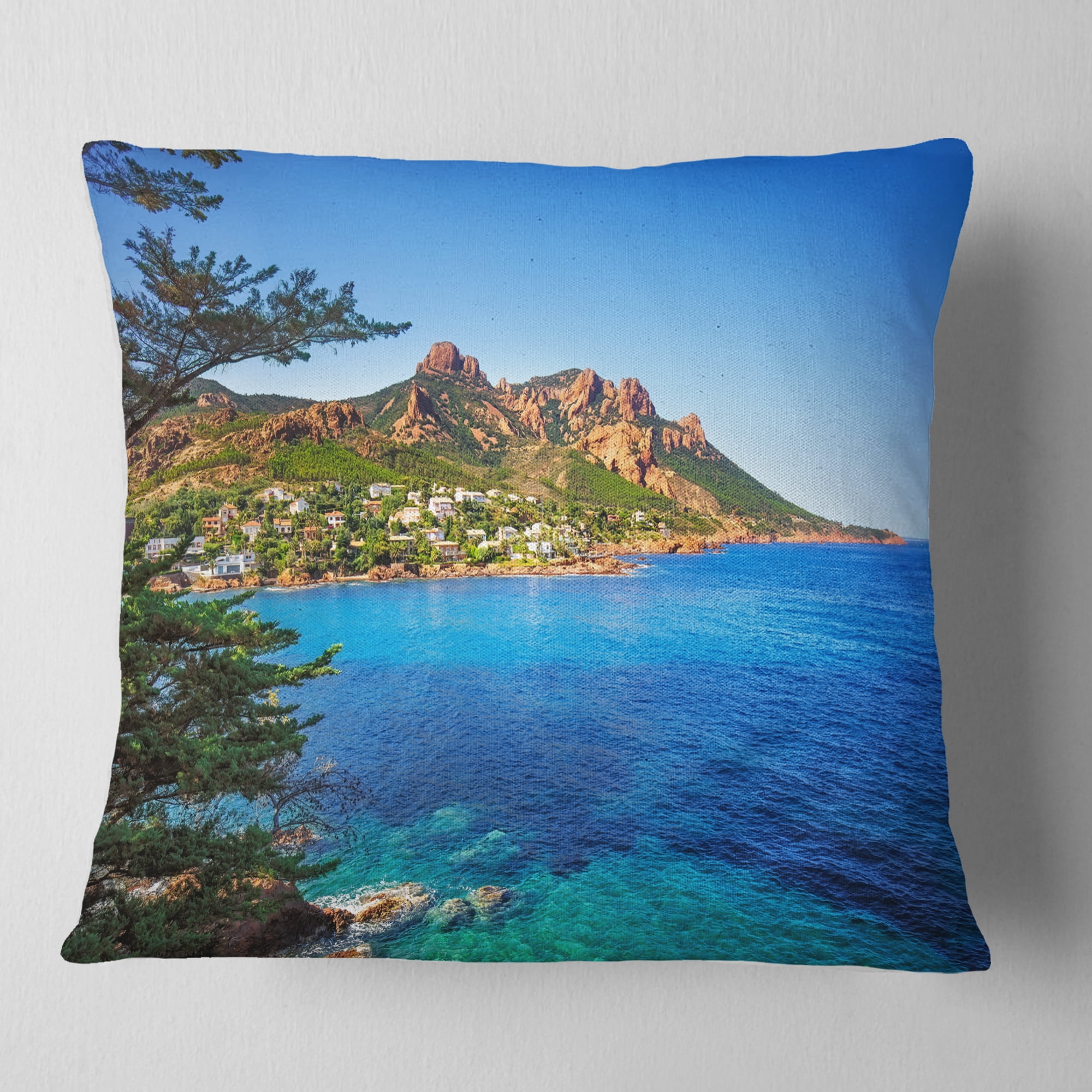 Designart Esterel Rocks Beach Coast in Blue - Seashore Throw Pillow - 16x16