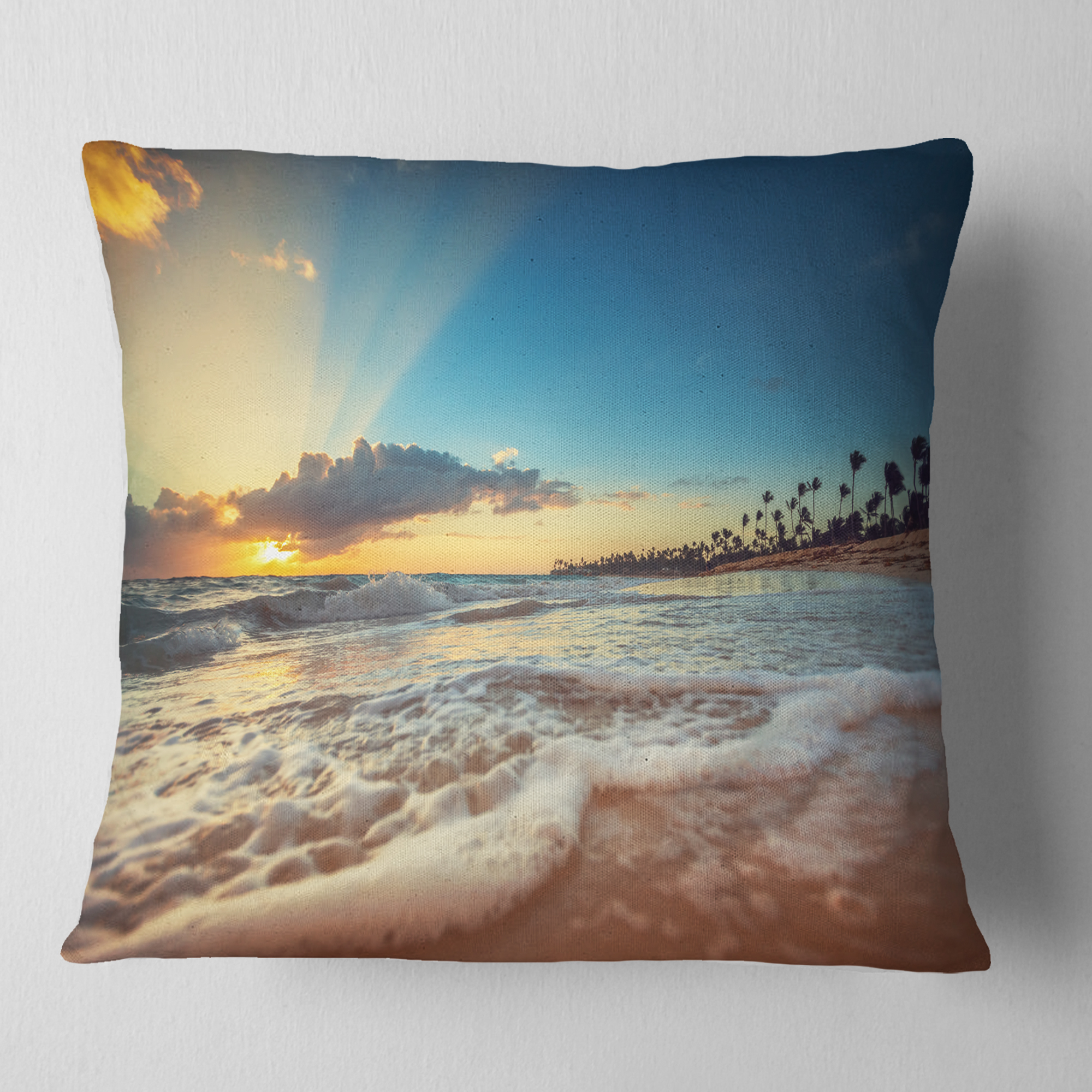 Designart Exotic Beach in Dominican Republic - Seashore Throw Pillow - 16x16