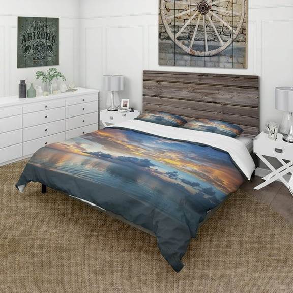 Designart 'Exotic Colorful Maldives Seashore' Seascape Duvet Cover Set