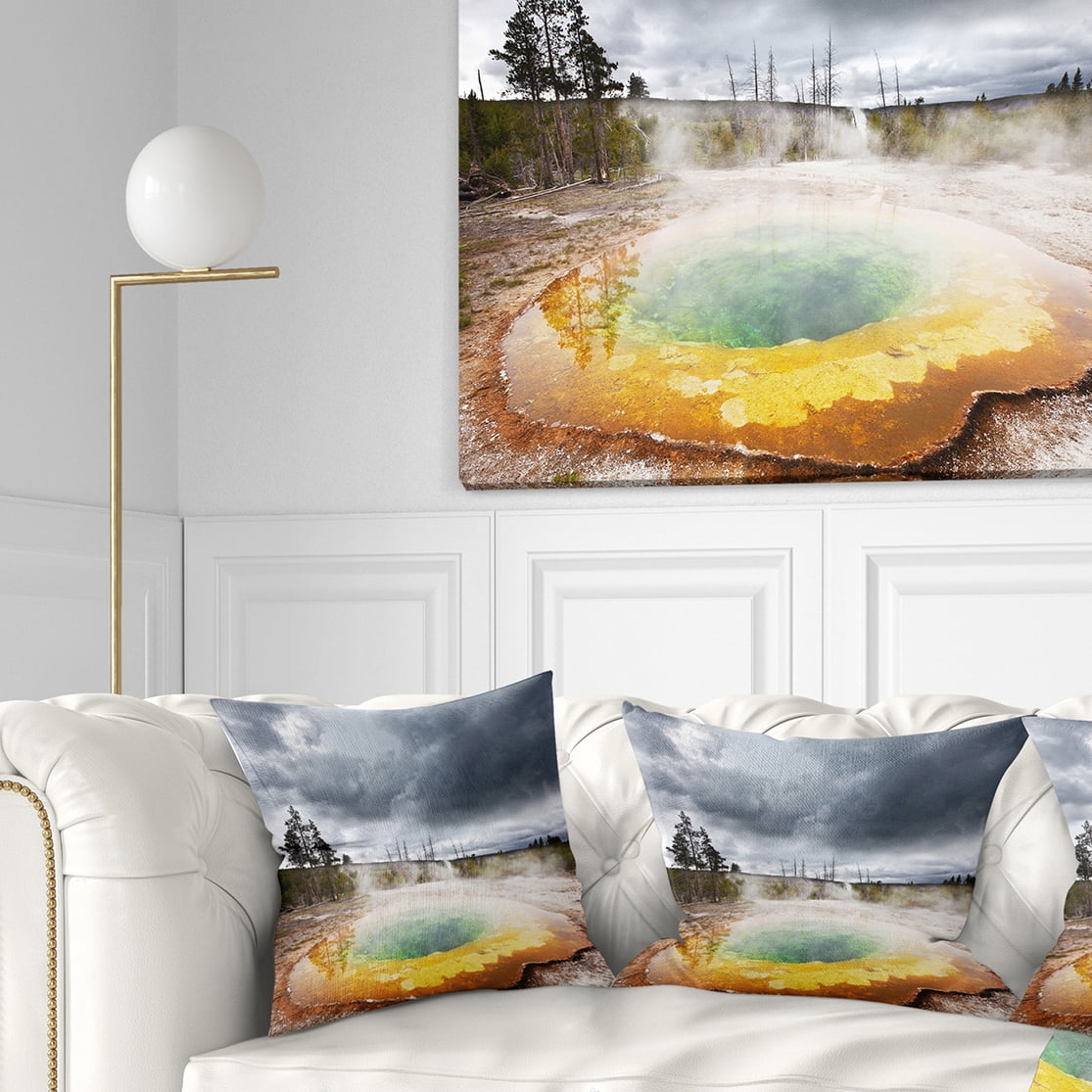 Designart Fantastic Morning Glory Pool - Landscape Printed Throw Pillow - 16x16