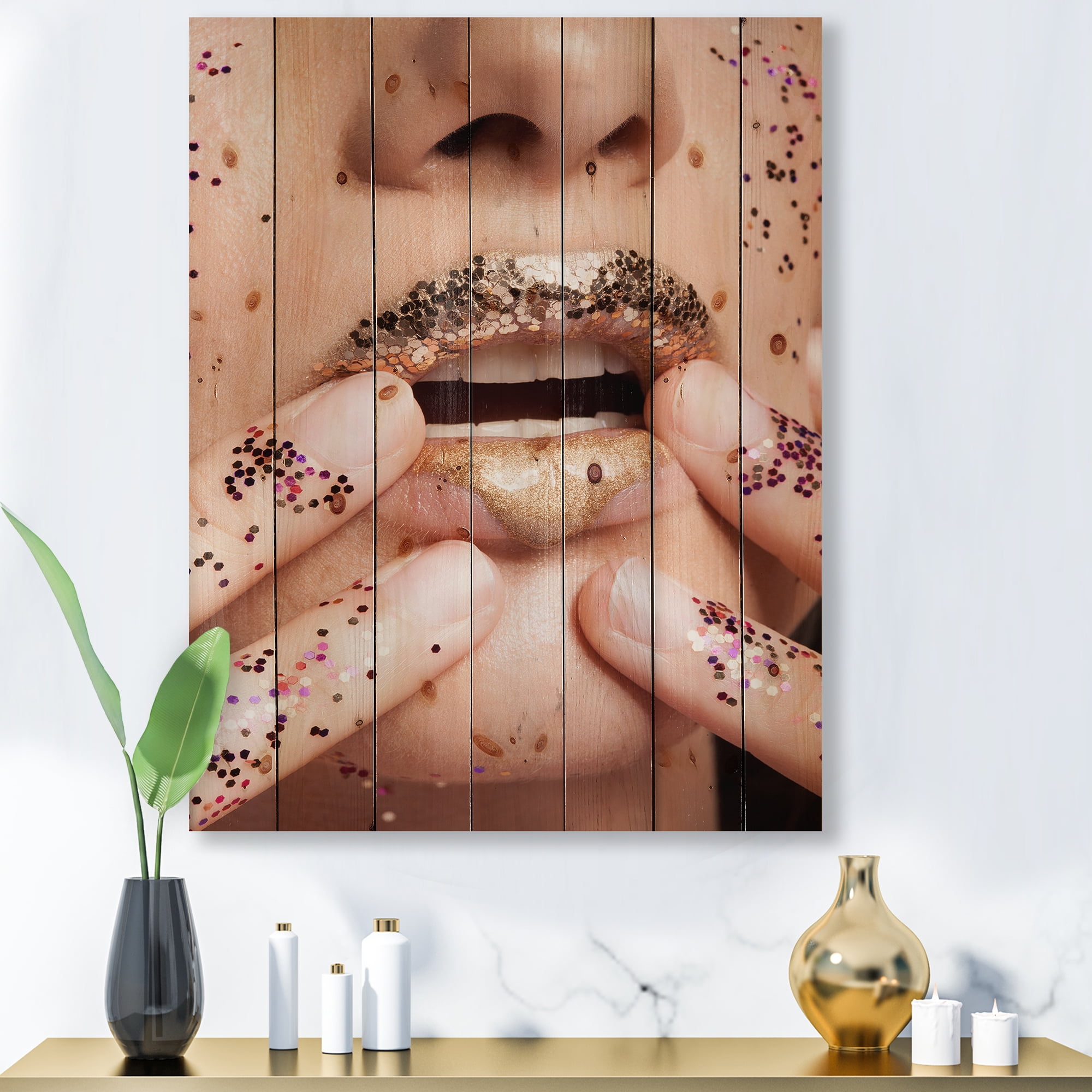Designart 'Female With Golden Lips and Glitter On Her Hands' Modern Print on Natural Pine Wood