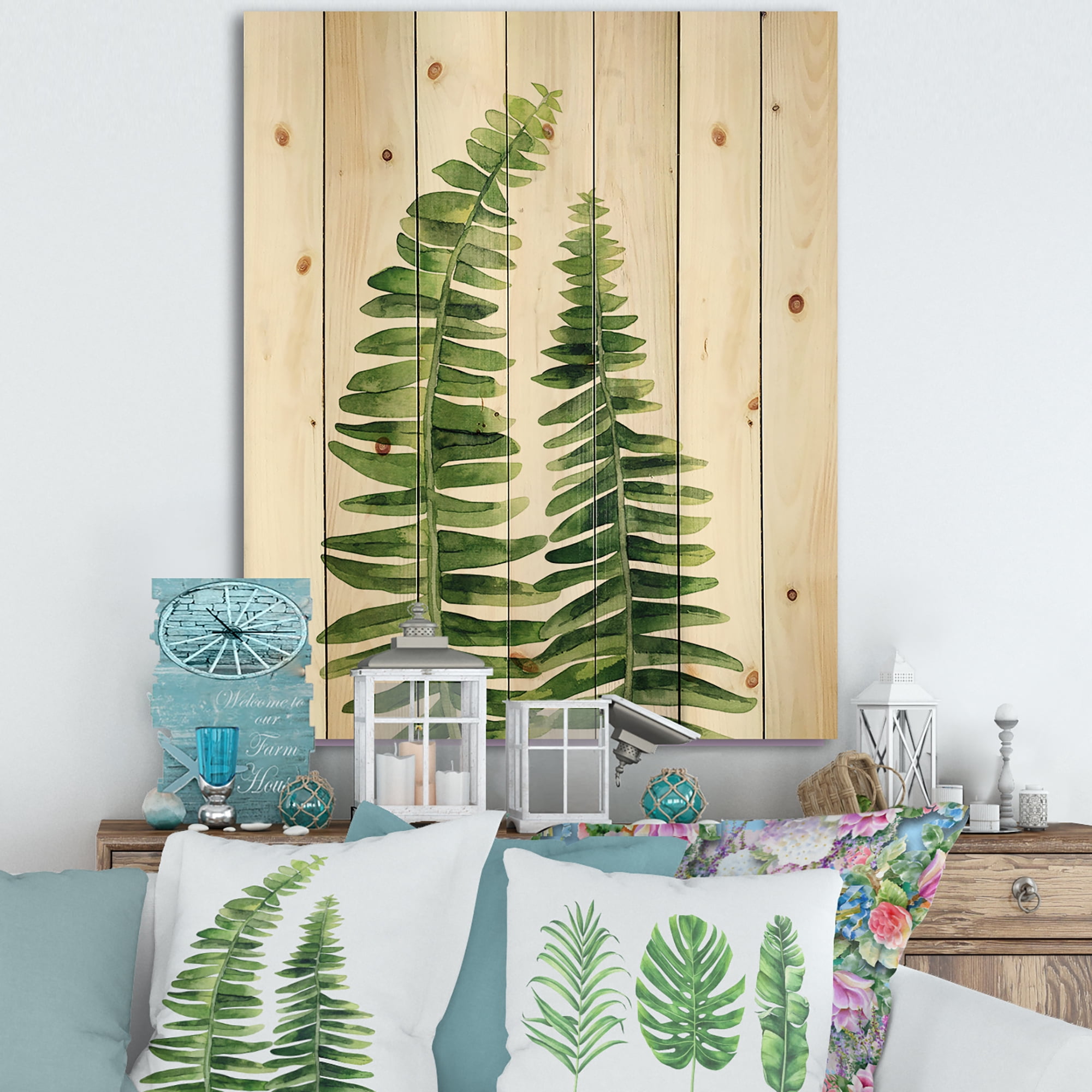 Designart 'Fern Plant Leaves Detail IV' Farmhouse Print on Natural Pine Wood