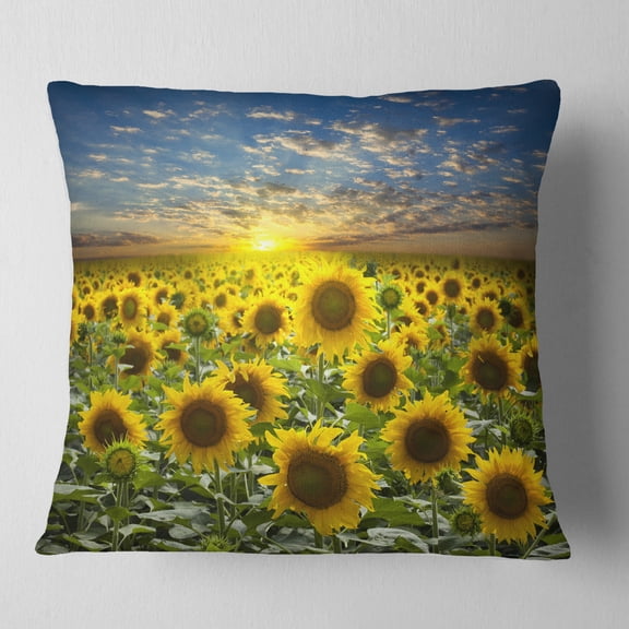 Designart Field of Blooming Sunflowers - Flower Throw Pillow - 16x16