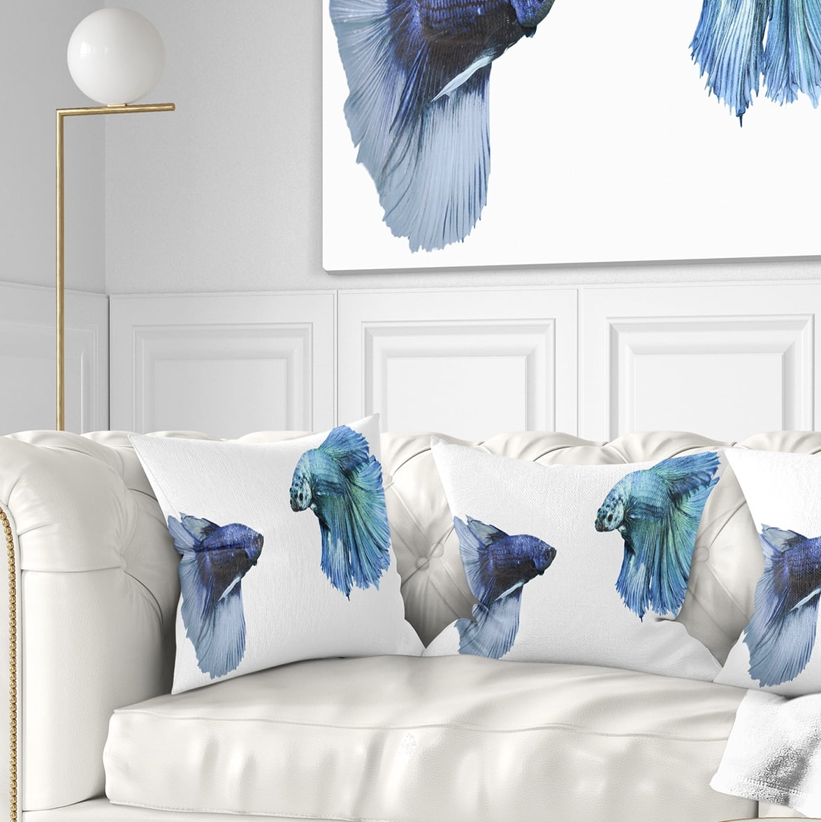 Designart Fighting Fish - Animal Throw Pillow - 18x18