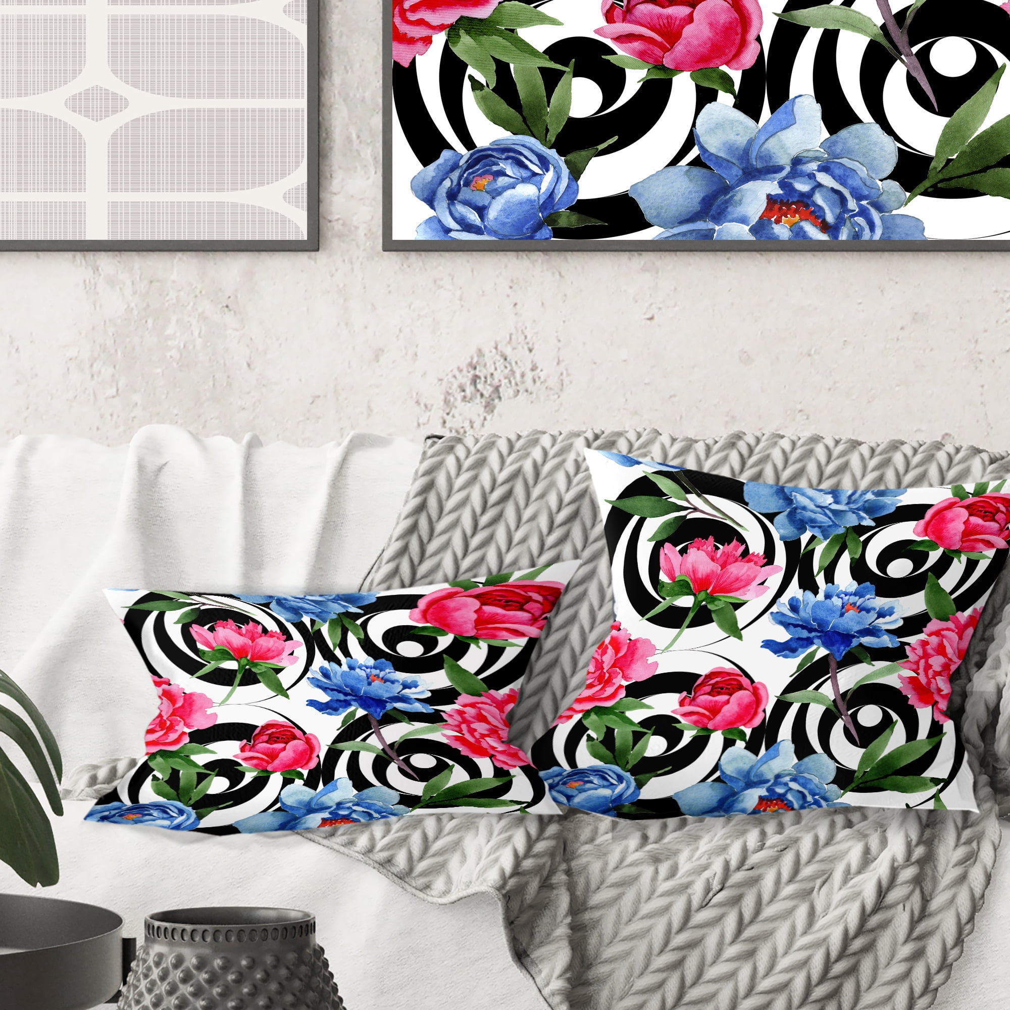Designart Floral Retro Pattern I' Mid-Century Modern Throw Pillow - 16x16