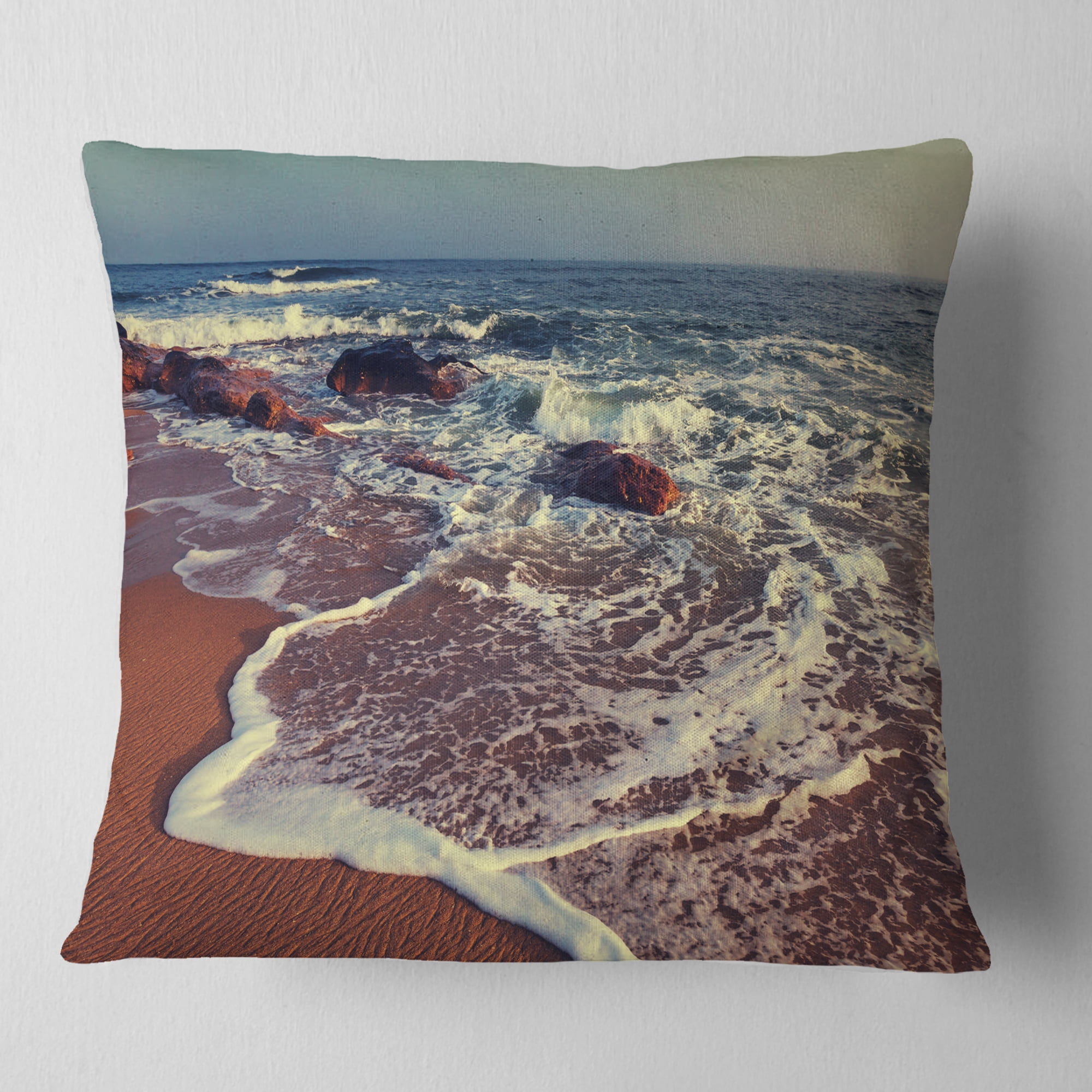 Designart Foaming Waves Kissing Wide Beach - Seashore Throw Pillow - 18x18
