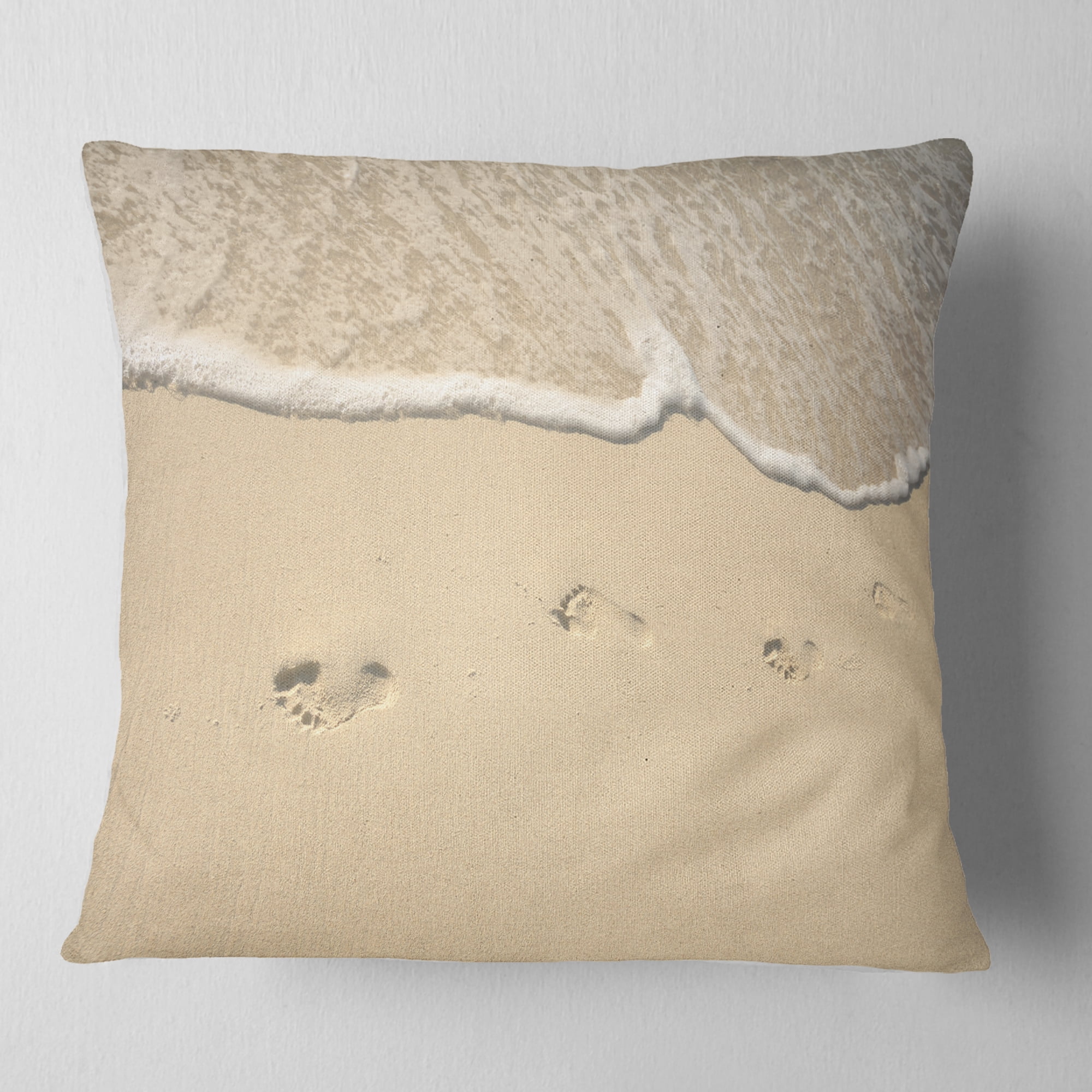 Designart Footprints in Sand on the Beach - Modern Seascape Throw Pillow - 16x16