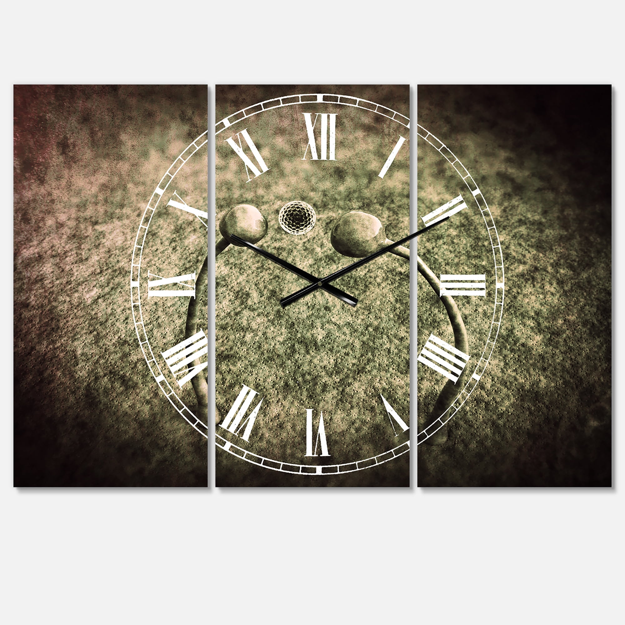 Designart 'Fungus on Leather Surface' Traditional wall clock