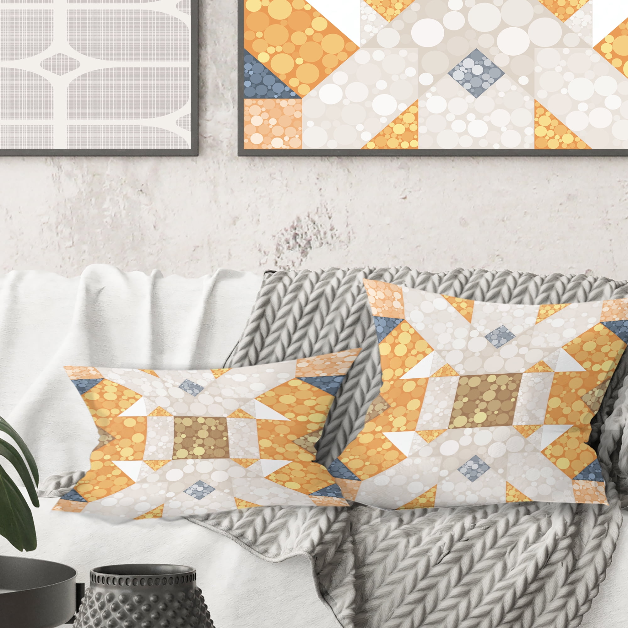 Designart Geometric Retro Design I' Mid-Century Modern Throw Pillow - 18x18