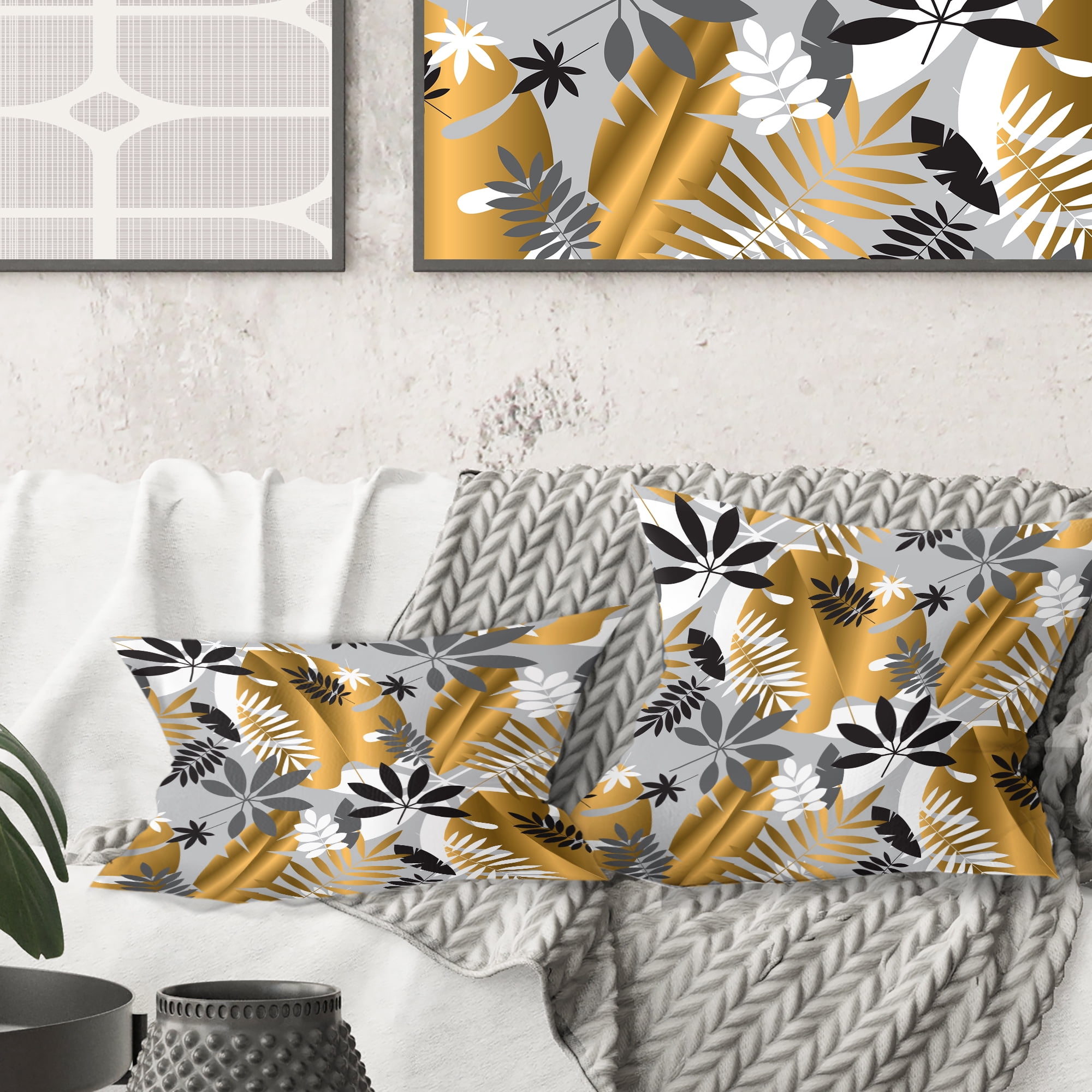 Designart Geometric luxury jungle foliage pattern' Mid-Century Modern Throw Pillow - 18x18