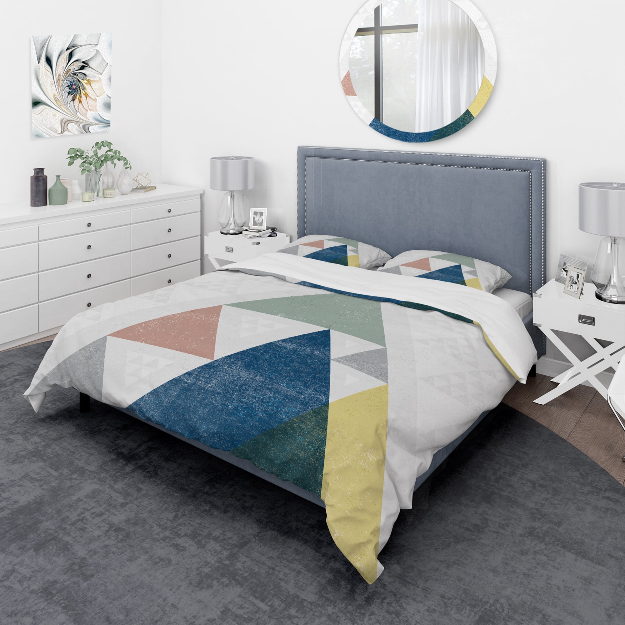 Designart 'Geometrical Composition Triangles I' Geometric Duvet Cover Set