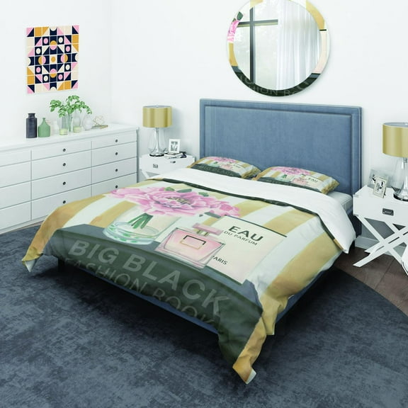 Designart 'Glam & Fashion Parfum Boudoir III' Glam Duvet Cover Set