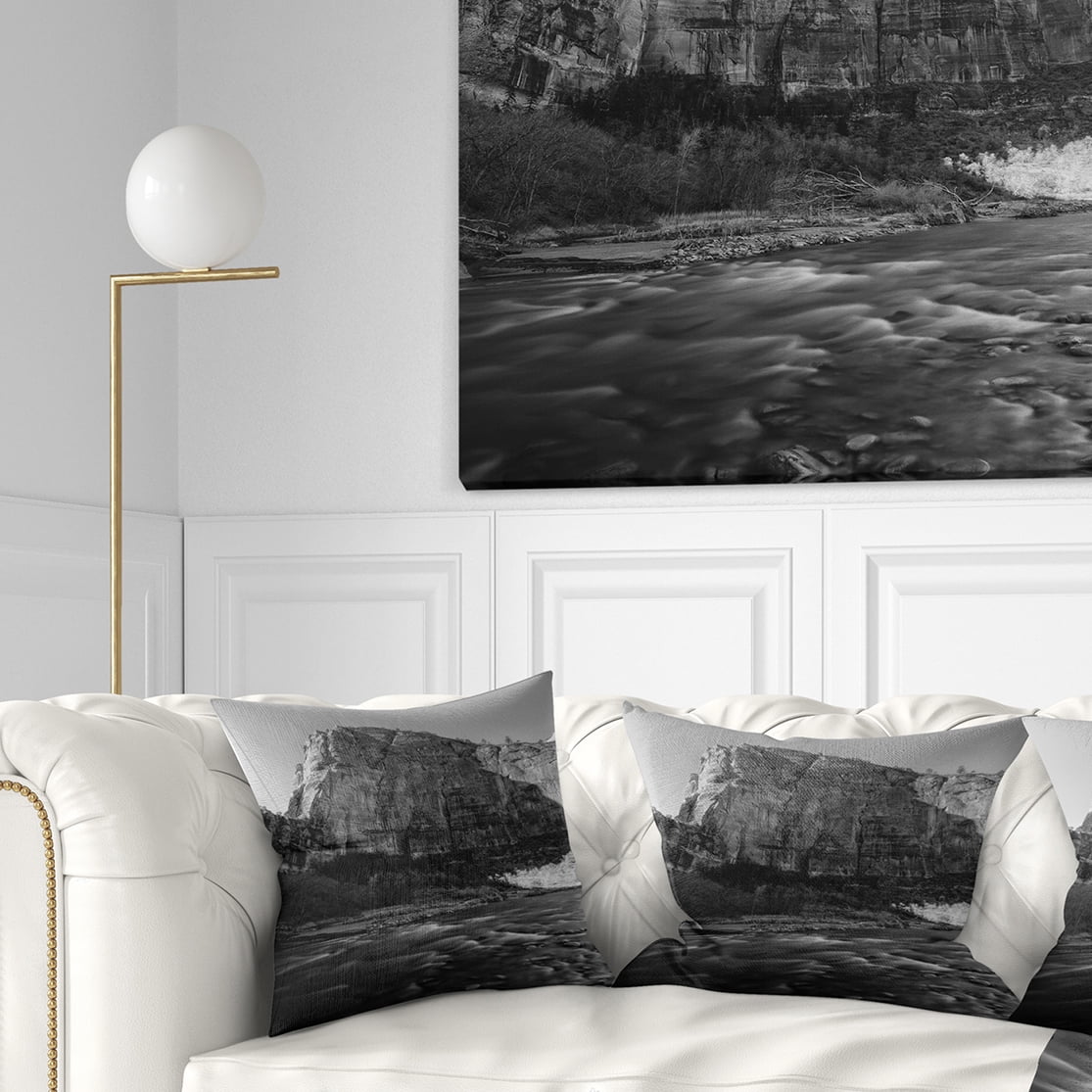 Designart Glow of Morning Dark - Landscape Photography Throw Pillow - 18x18