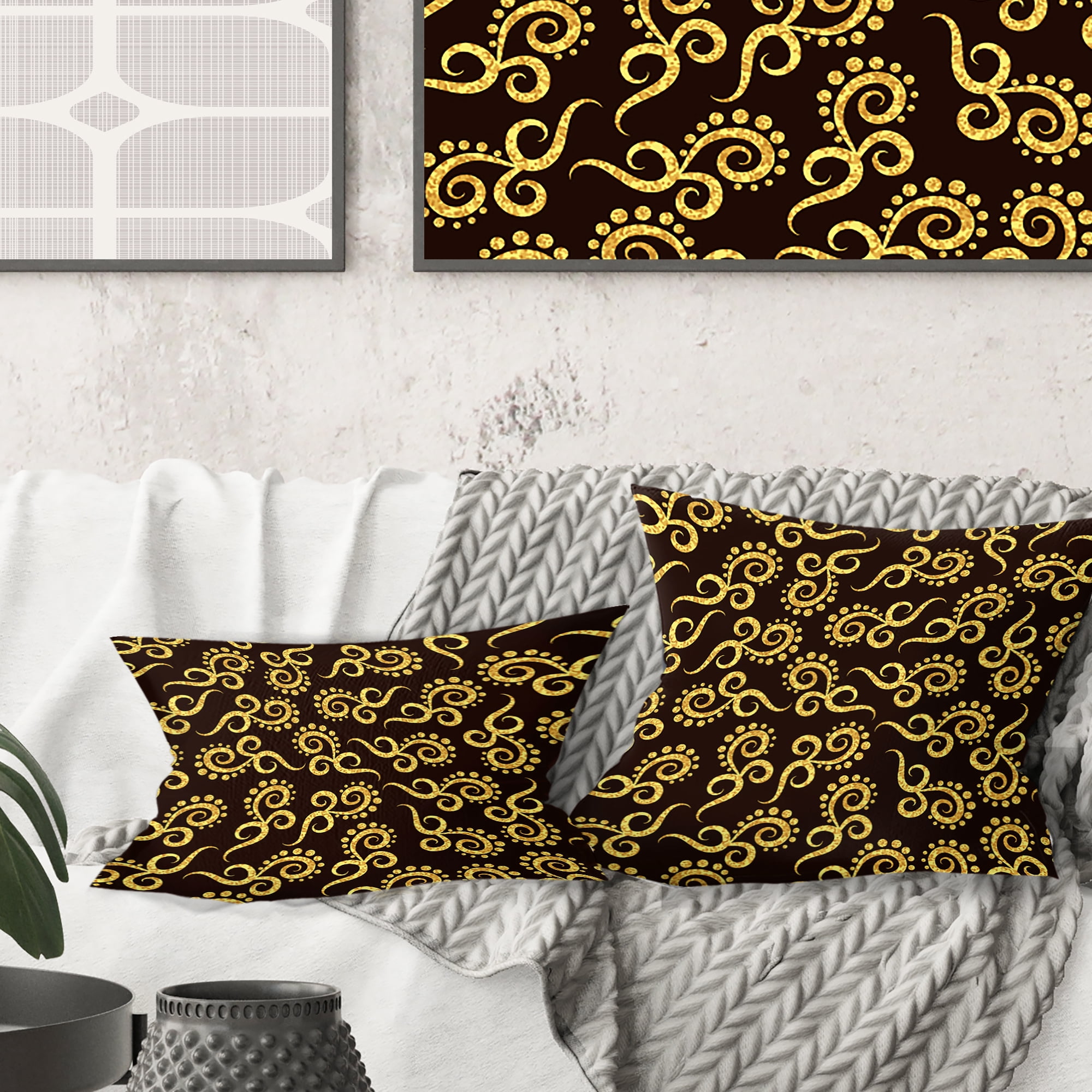 Designart Gold And Black Swirl II' Mid-Century Modern Throw Pillow - 18x18