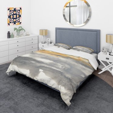 Designart 'Gold Glamour Direction II' Glam Duvet Cover Set