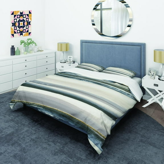 Designart 'Gold Watercolor Amethyst II' Glam Duvet Cover Set