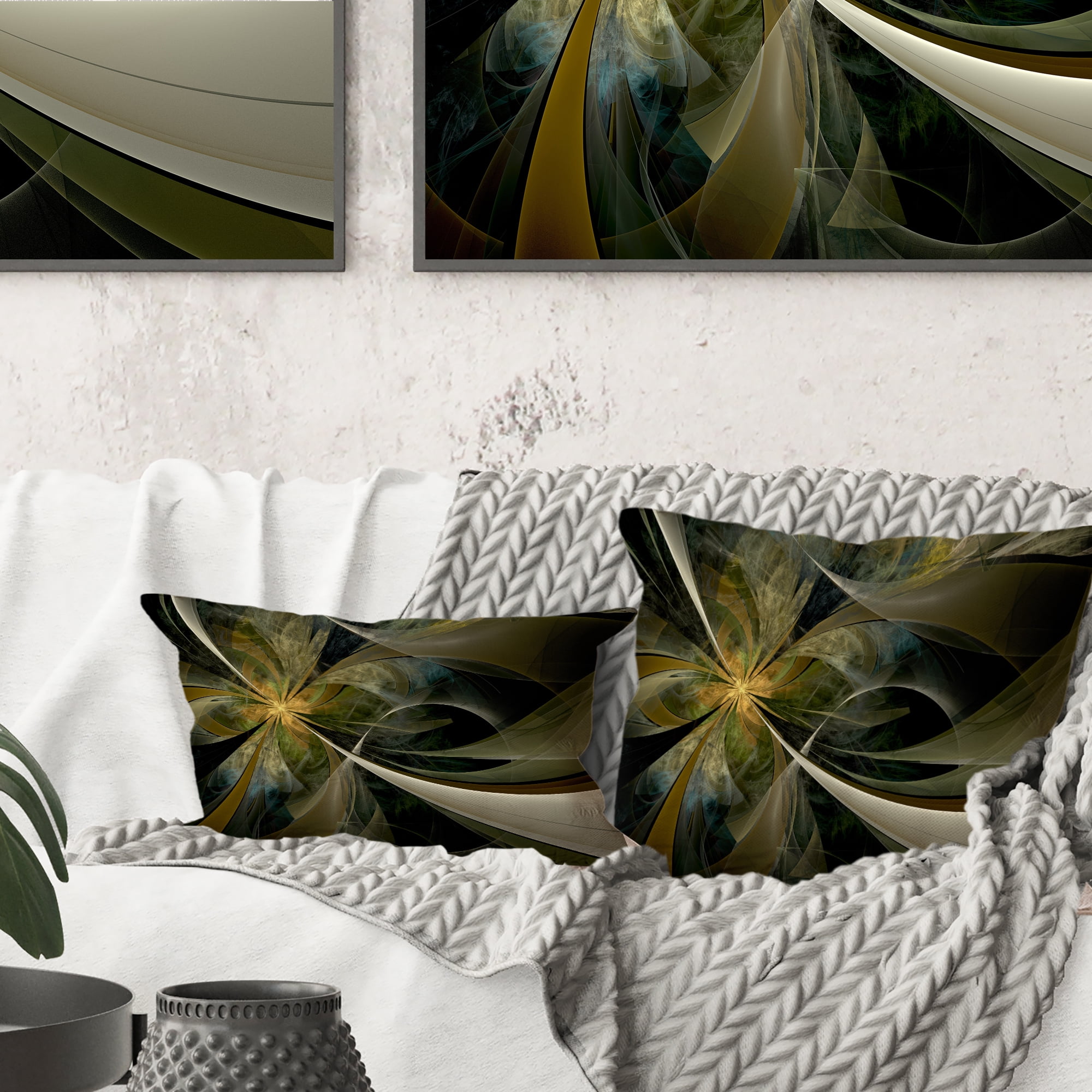 Designart Gold and Silver Large Fractal Flower - Floral Throw Pillow - 16x16