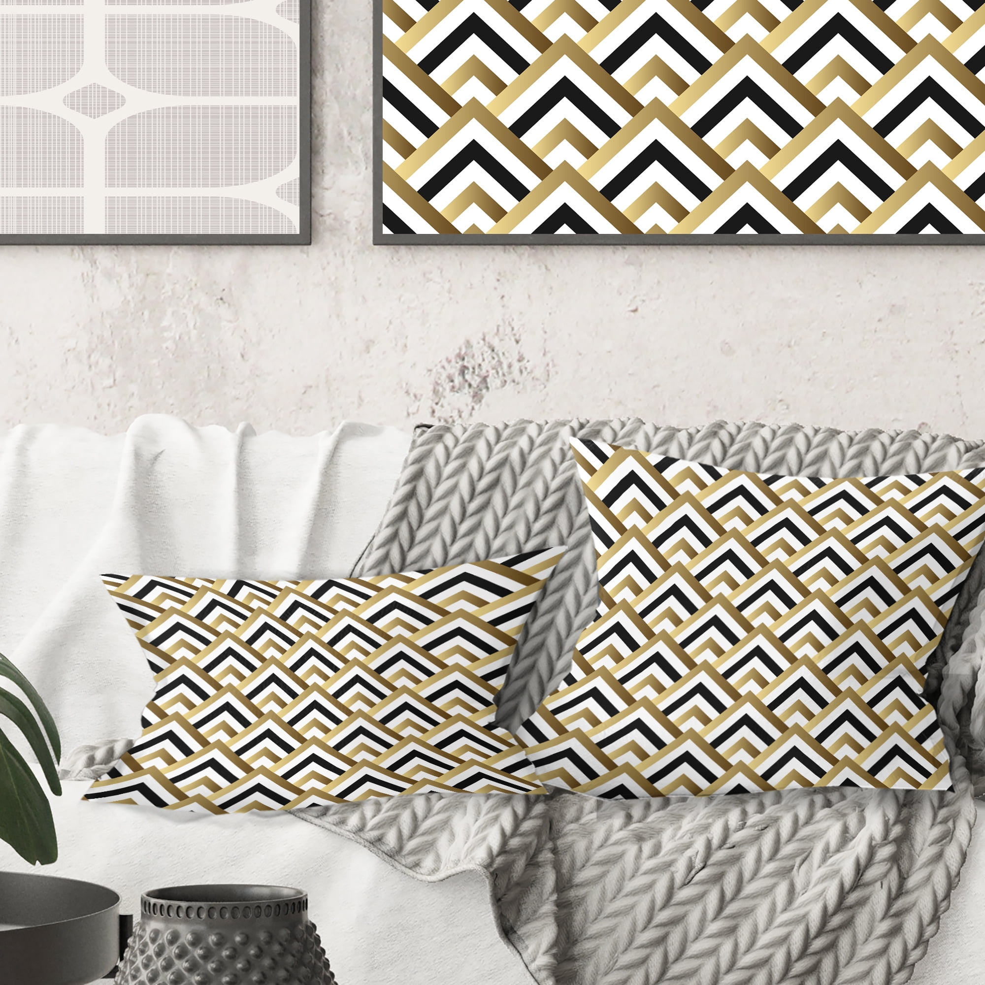 Designart Gold black and white triangle' Mid-Century Modern Throw Pillow - 18x18