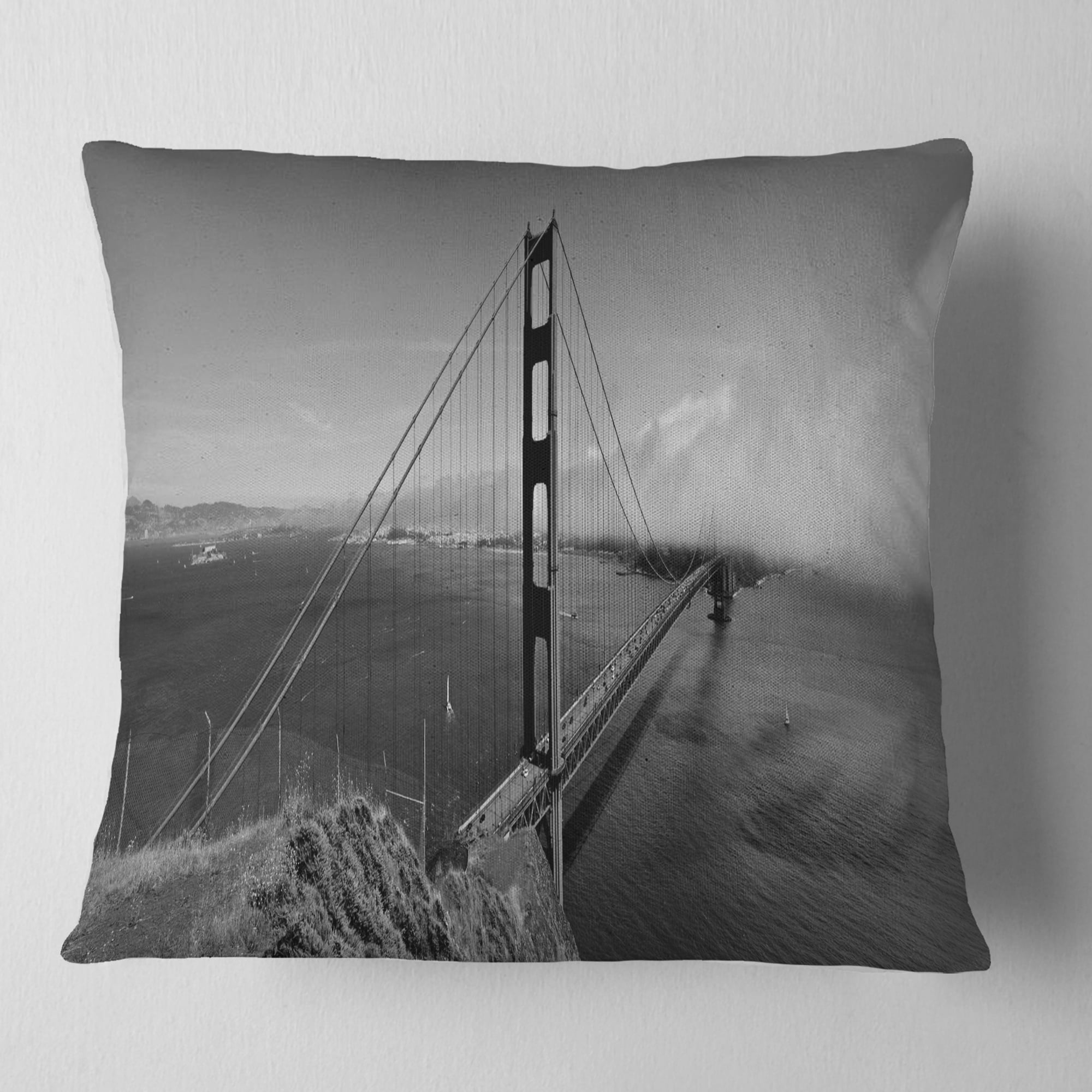 Designart Golden Gate Bridge in Gray Panorama - Sea Bridge Throw Pillow - 18x18