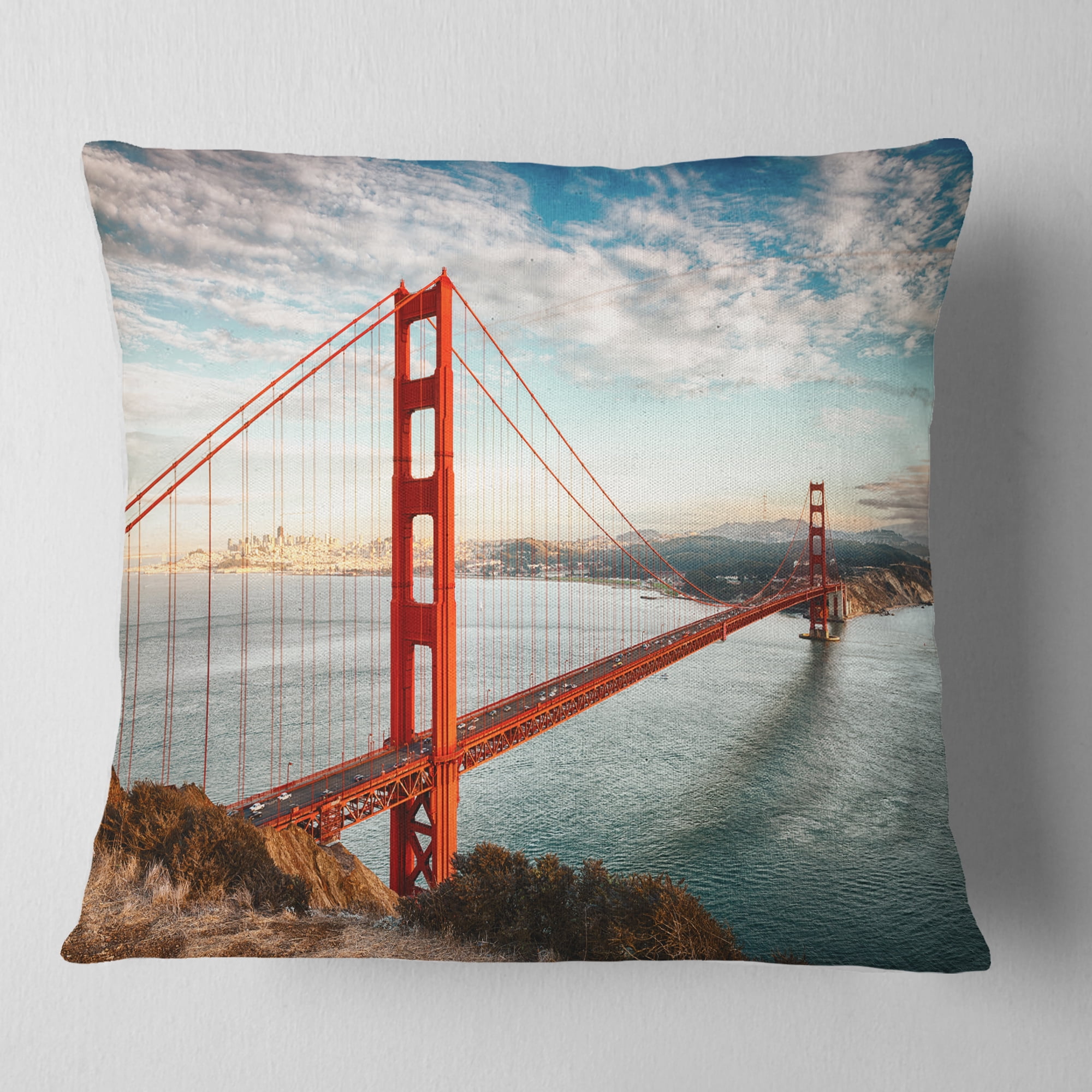 Designart Golden Gate Bridge in San Francisco - Sea Bridge Throw Pillow - 16x16
