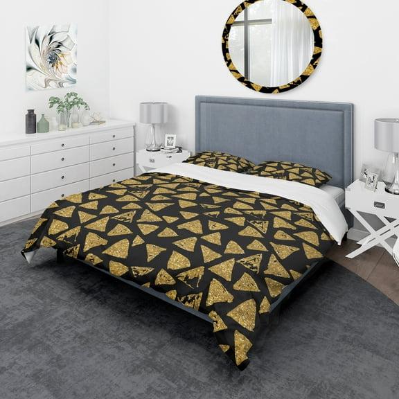 Designart 'Golden Glitter Triangles on Black Background' Modern & Contemporary Duvet Cover Set