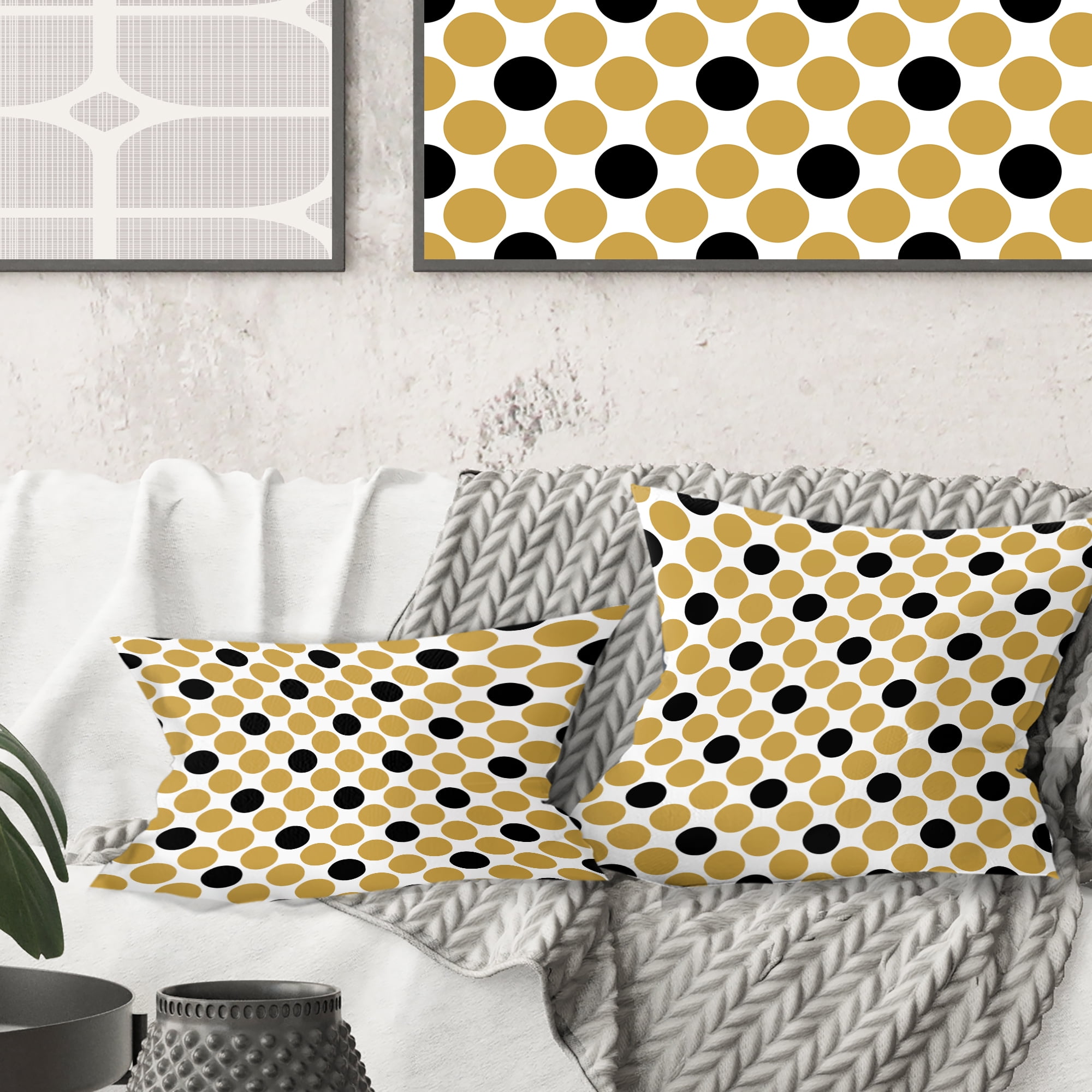 Designart Golden Polka Dot' Mid-Century Modern Throw Pillow - 16x16