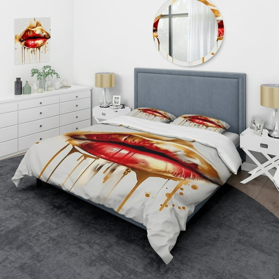 Designart "Golden Red Luxe Lips II" Fashion Bedding Covert Set - Glam Gold Inspirational Bed Set With 1 Sham