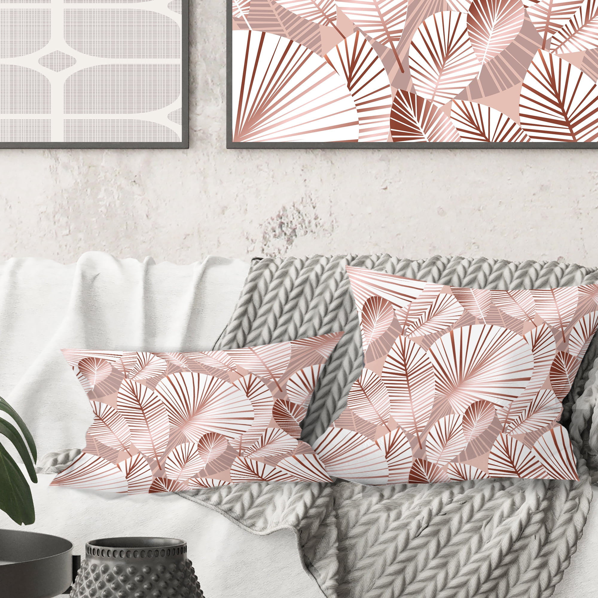 Designart Golden Tropical Pattern IV' Mid-Century Modern Throw Pillow - 18x18