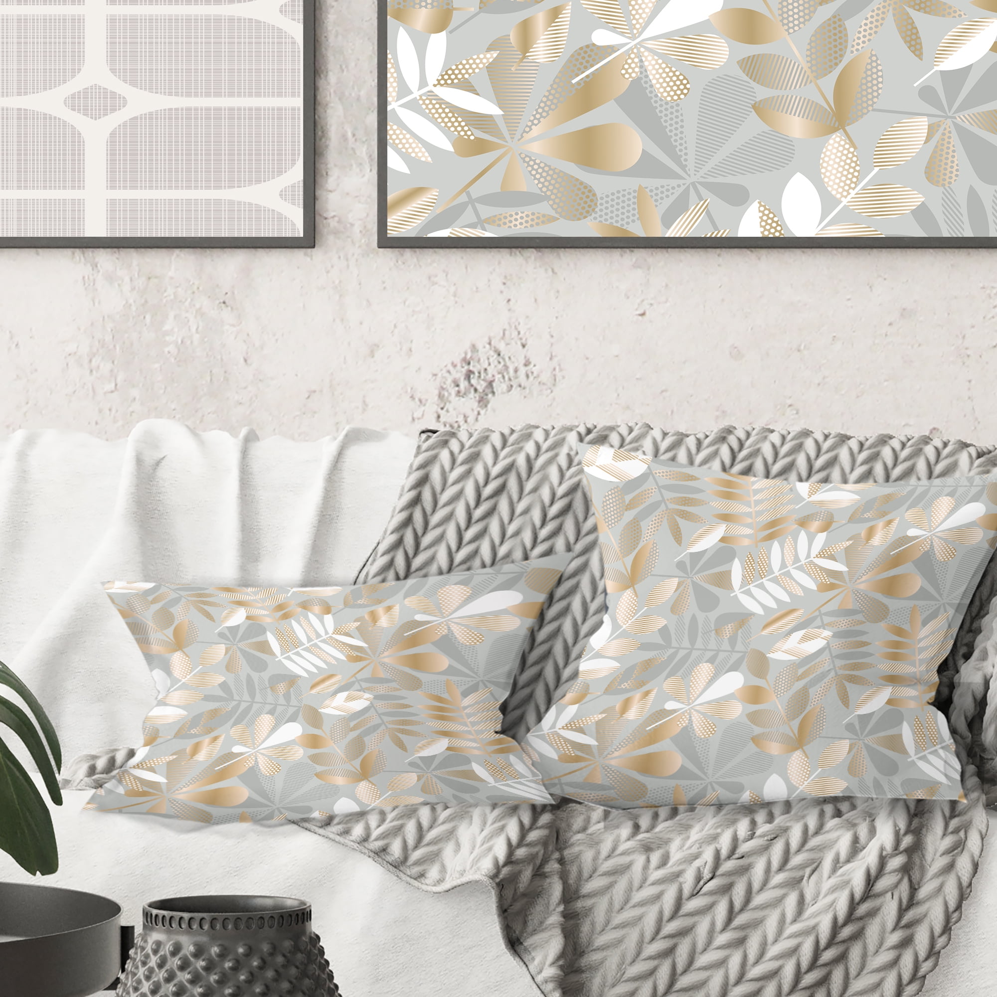 Designart Golden Tropical Pattern VIII' Mid-Century Modern Throw Pillow - 18x18