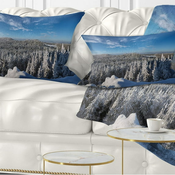 Designart Gory Stolowe from Szczeliniec Mountains - Landscape Wall Throw Pillow - 12x20