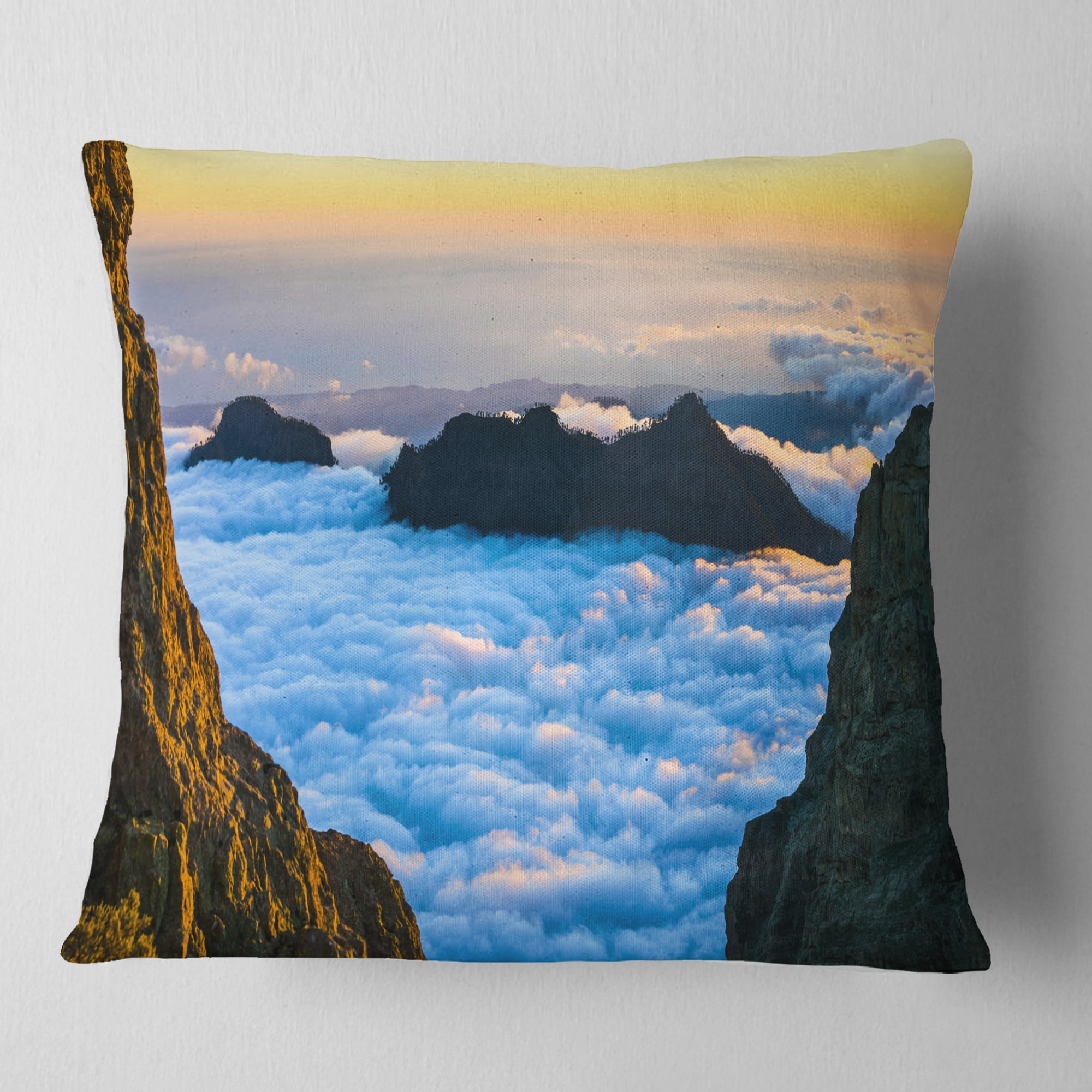 Designart Gran Canaria Sunset over Clouds - Seashore Throw Pillow - 18x18