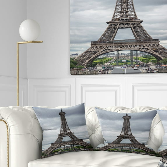 Designart Grayscale Paris Eiffel Tower - Cityscape Photography Throw Pillow - 18x18