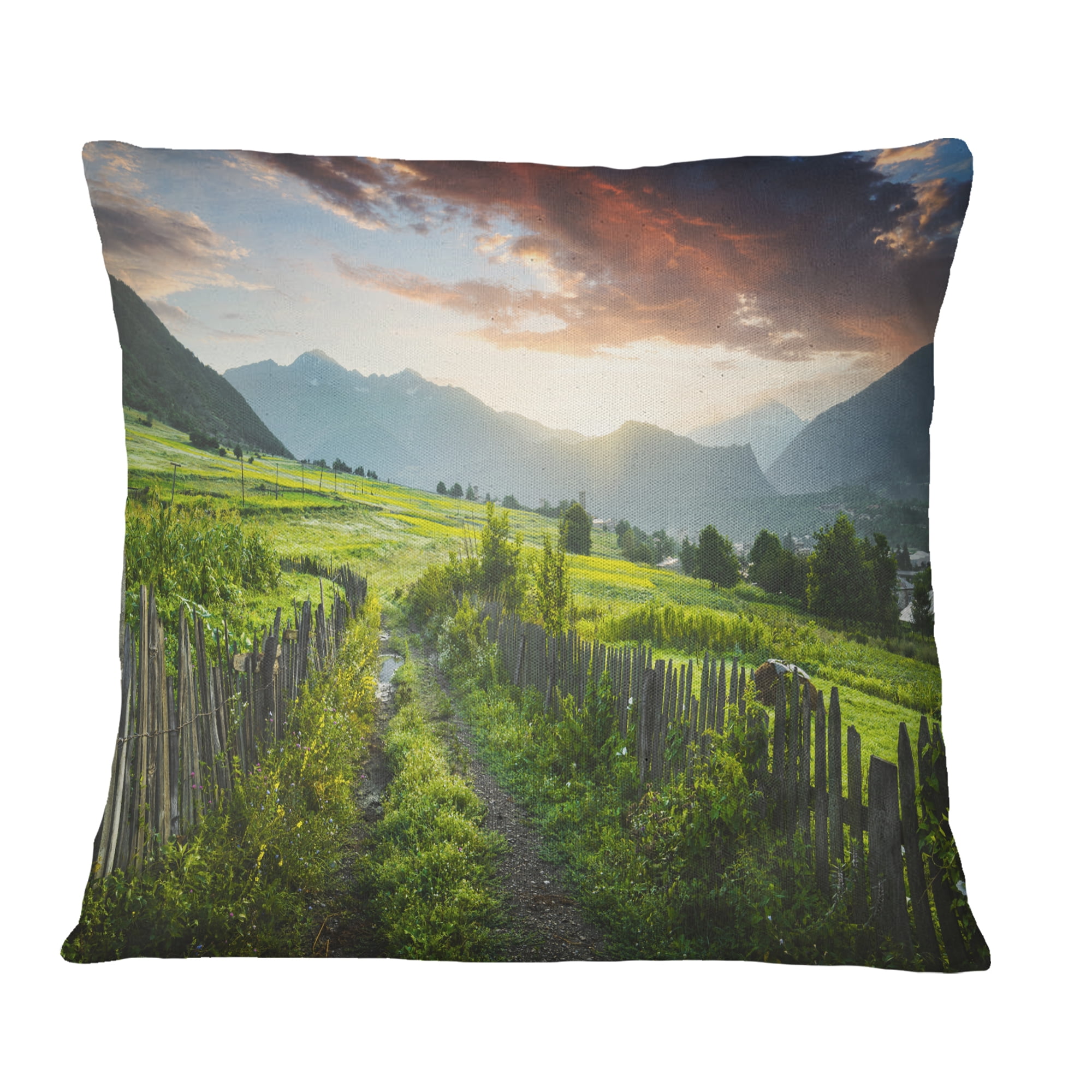 Designart Green Georgian Mountain Valley - Landscape Printed Throw Pillow - 16x16
