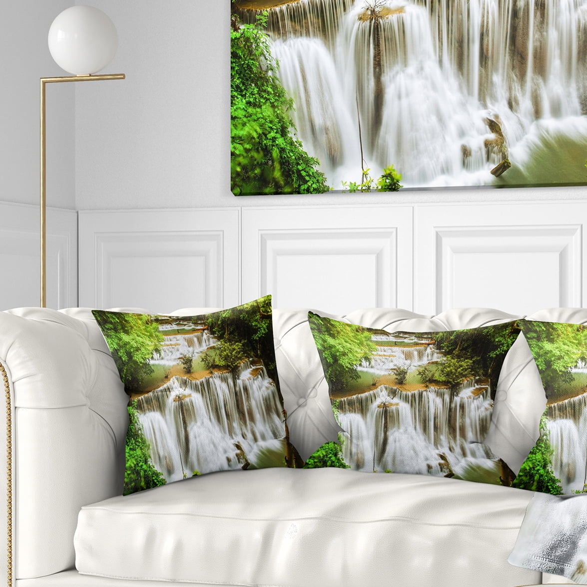 Designart Green Huymea Kamin Waterfall - Photography Throw Pillow - 16x16
