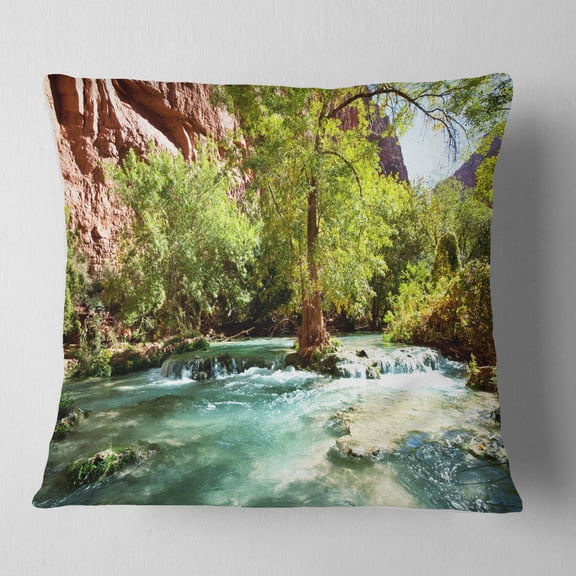 Designart Green Spring Creek in Mountains - Landscape Wall Throw Pillow - 18x18