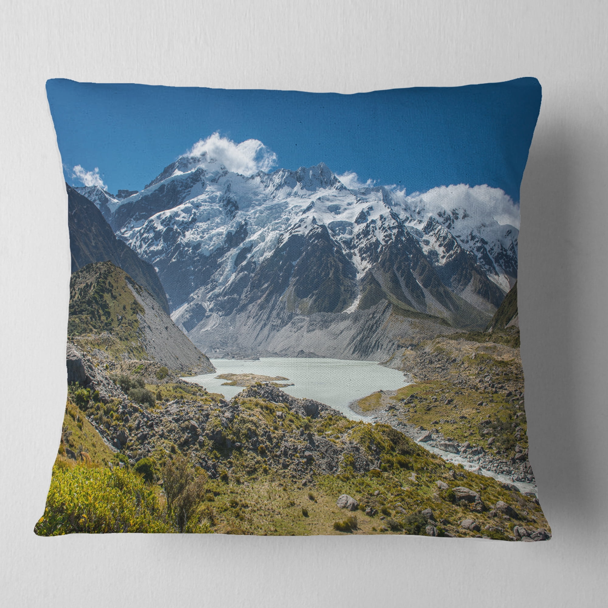 Designart Green and White Mountains New Zealand - Landscape Printed Throw Pillow - 16x16