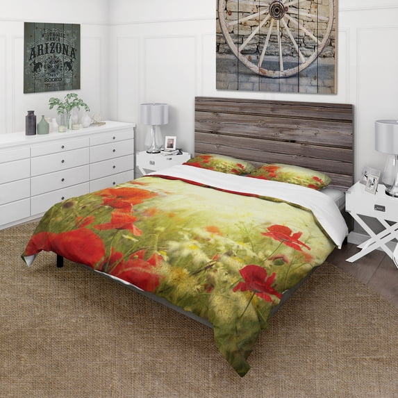 Designart 'Grunge Background with Red Poppies' Country Duvet Cover Set