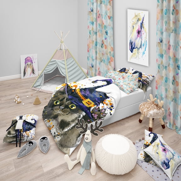 Designart 'Halloween Cat and Witch Hat' Modern & Contemporary Duvet Cover Set