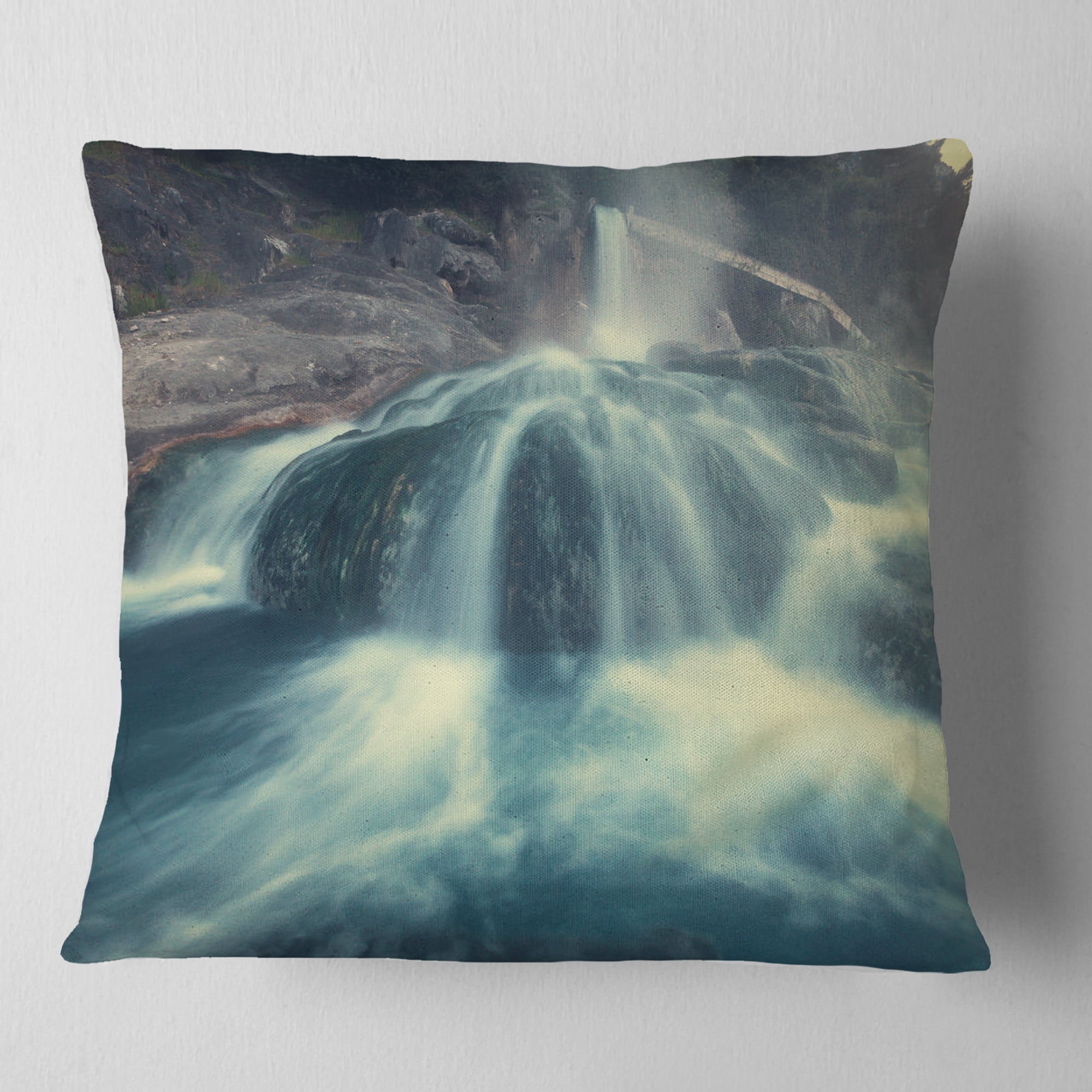 Designart Hot Spring thermopiles Greece - Seascape Throw Pillow - 16x16