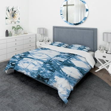 Designart 'Indigo watercolor geometrical I' Geometric Duvet Cover Set