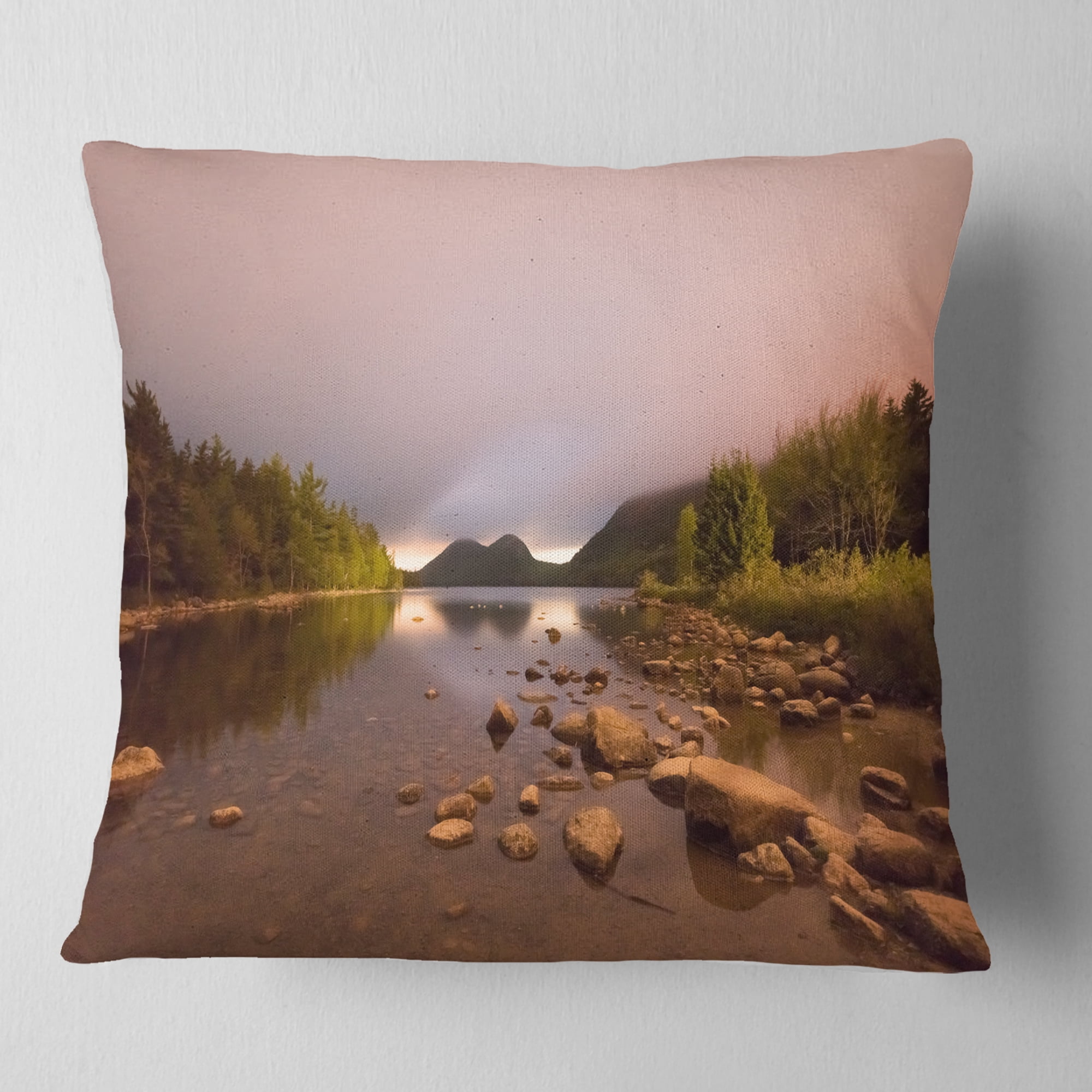 Designart Jordan Pond in Acadia Park - Contemporary Landscape Printed Throw Pillow - 16x16
