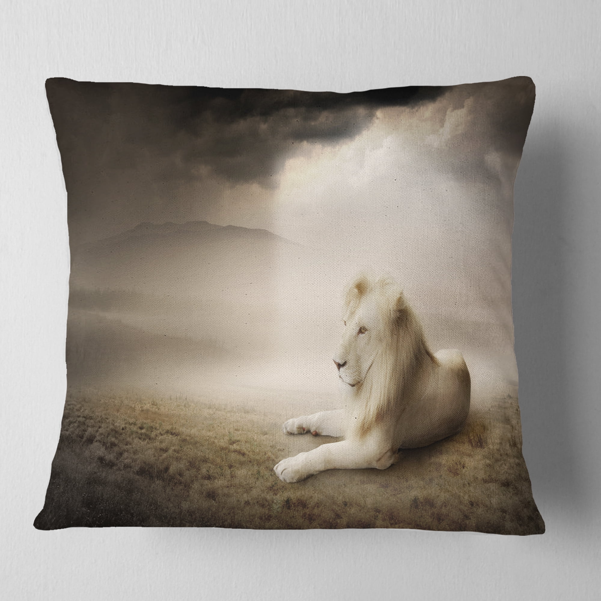 Designart King of Animals At Sunset - Animal Throw Pillow - 16x16