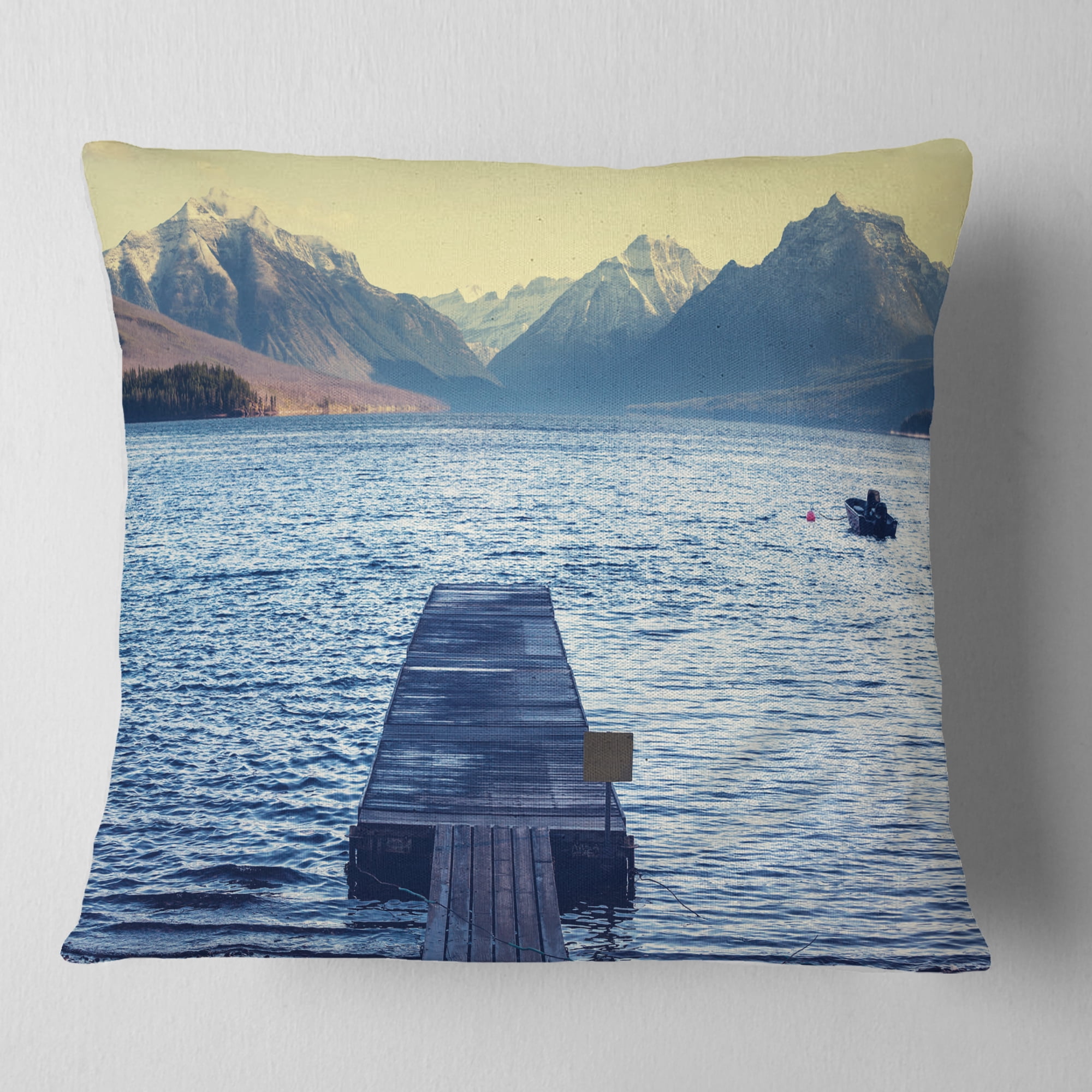Designart Lake in Glacier National Park - Seashore Throw Pillow - 16x16