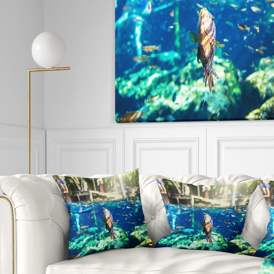 Designart Large Fish in Ik Kil Cenote Mexico - Landscape Wall Throw Pillow - 18x18