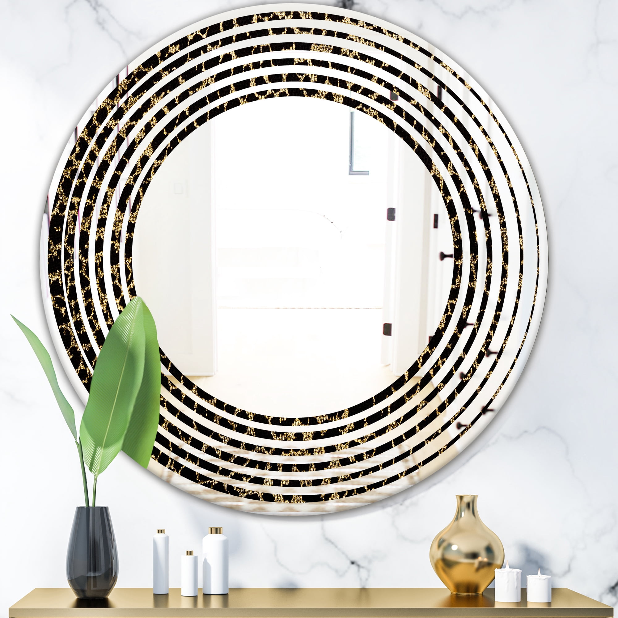 Designart 'Leopard Fur Safari V' Modern Round Wall Mirror - Wave