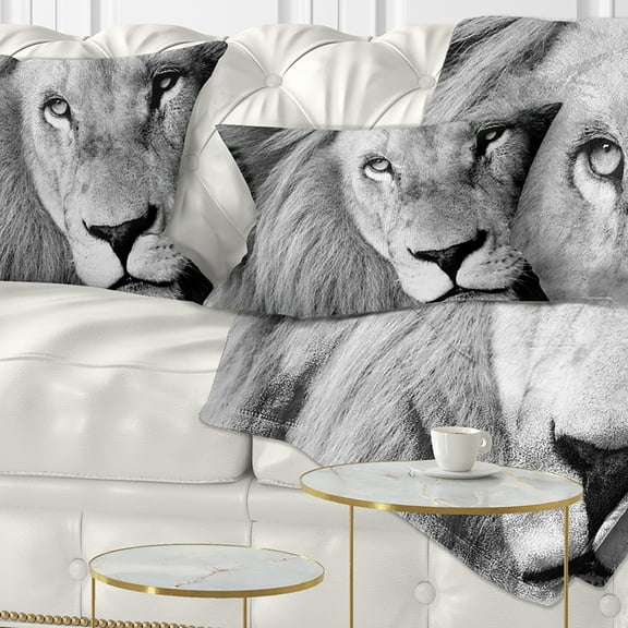 Designart Lion Head in Grey - Animal Throw Pillow - 12x20
